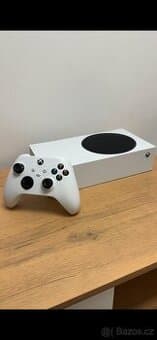 Xbox Series S 512Gb + ovladač