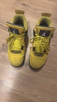 Nike Jordan 4
