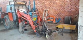 Zetor 8011 s čelním nakladačem