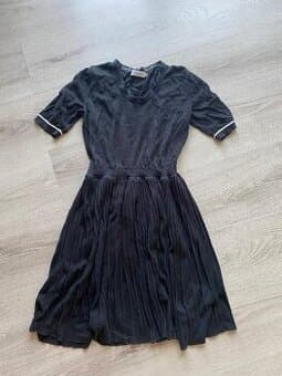 Pěkné černé šaty Calvin Klein vel.36/S/38/M