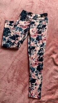 Sportovní legíny vel. S, kupované ve Sportisimo