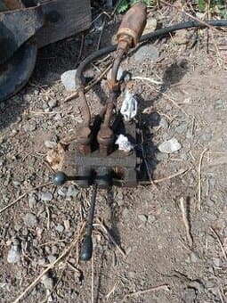 hydraulický rozvaděč