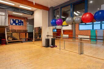 Sál 60 m2 v Praze 6 na Hadovce