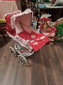 Kočárek pro panenky
