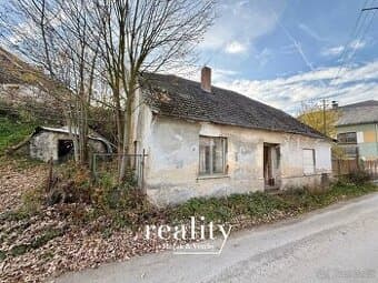 Dům k demolici 110 m2, pozemek 457 m2 – Stonařov