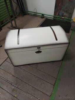 Prodám dřevěnou truhlu