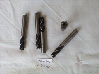 freza 4 zubá 8x20 2132 ČSN222132