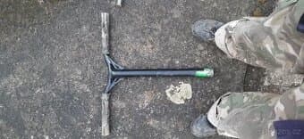 Řídítka na freestyle koloběžka titan