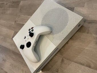 XBOX one S 500 GB