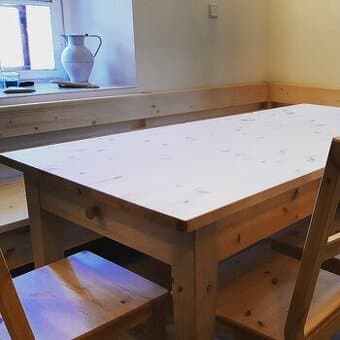 Jídelní set ze smrkového masivu