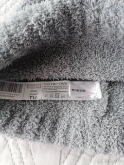 Dívčí čepice a rukavice