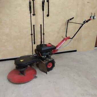 Rotační sekačka Vari