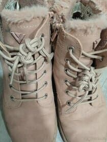 Zimní dívčí kotníčková obuv zn.Vty vel.37