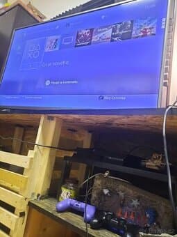 Ps4 + 2 ovladače +nhl