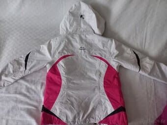 Prodám zimní lyžařskou bundu vel.36