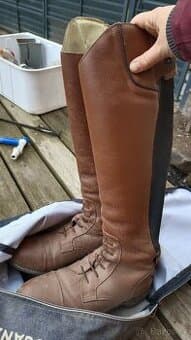 Vysoké jezdecké boty vel 39
