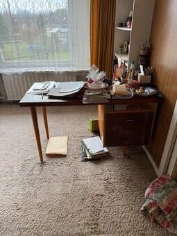 Psací stůl Jiroutek