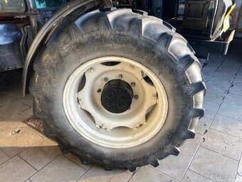 REZERVACE ZETOR predni R24 kola carraro náprava, blatníky