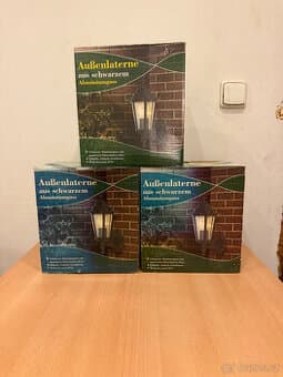 Staré nástěnné lampy