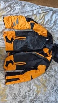 Bunda a kalhoty Rossignol