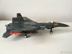 Stavebnice vojenská stíhačka, 281 dílů