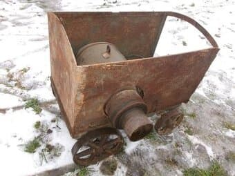 Prodám elektromotor zn.Škoda, namontován ve skříni, na 4-kol