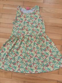 dětské letní šaty vel. 122