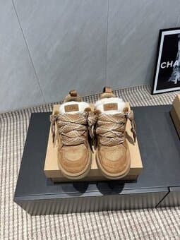 UGG Chestnut Lowmel - Nové, s krabicí