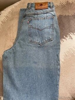 Dámské nové džíny z Kanady