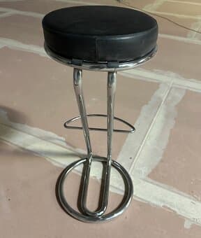 Barové židle 6 ks – kovová konstrukce, černý sedák