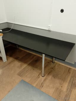 Stůl dlouhý černý