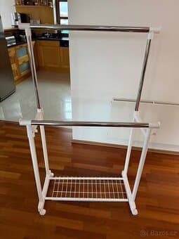 Pojízdný teleskopický věšák na šaty – dvojitý, nastavitelný