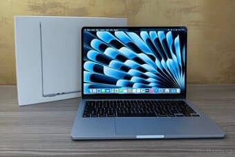MacBook Air 13" 2025 M4 16GB 256GB modrá, baterie 100%