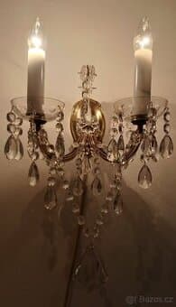 Starožitná křišťálová nástěnná lampička., osvětlení.