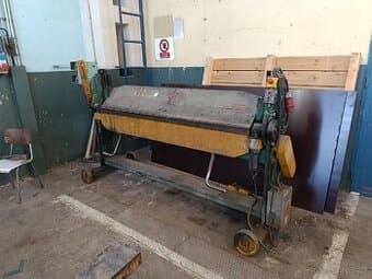 strojní a tabulové nůžky,el. ohýbačka,rámová pila a pásová