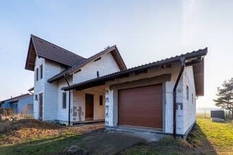 Prodej rodinného domu 4+kk, 140 m², Běrunice, ev.č. 00080
