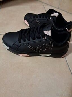 Dámské tenisky Vuch Dotty Eilyn 37