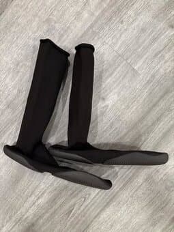 Zbrusu nové kapsle Yeezy velikost 3