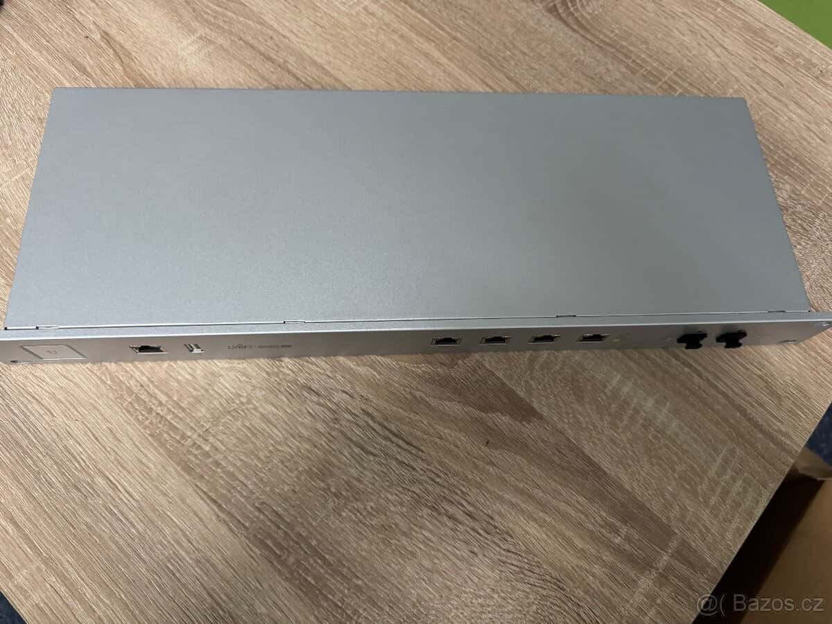 UniFi Security Gateway (USG) – 1. generace 3