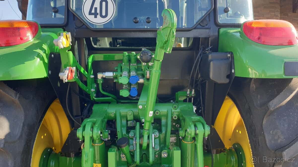 John deere 5115M 7