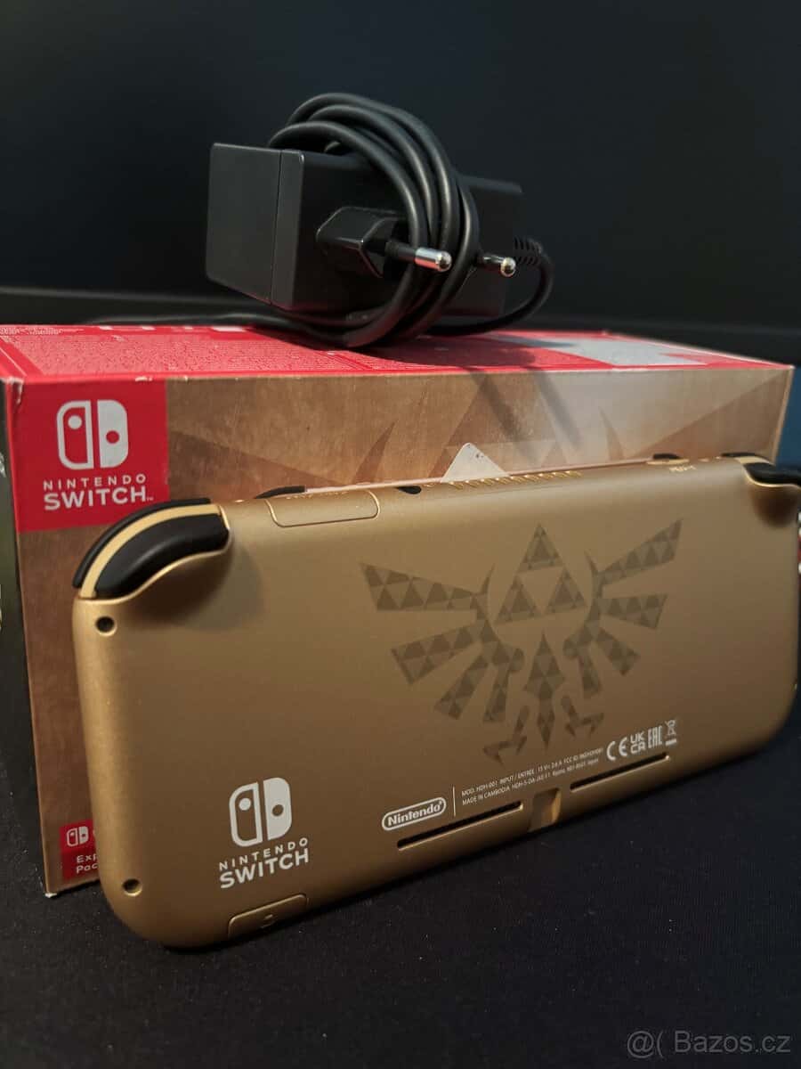 Nintendo switch lite 5