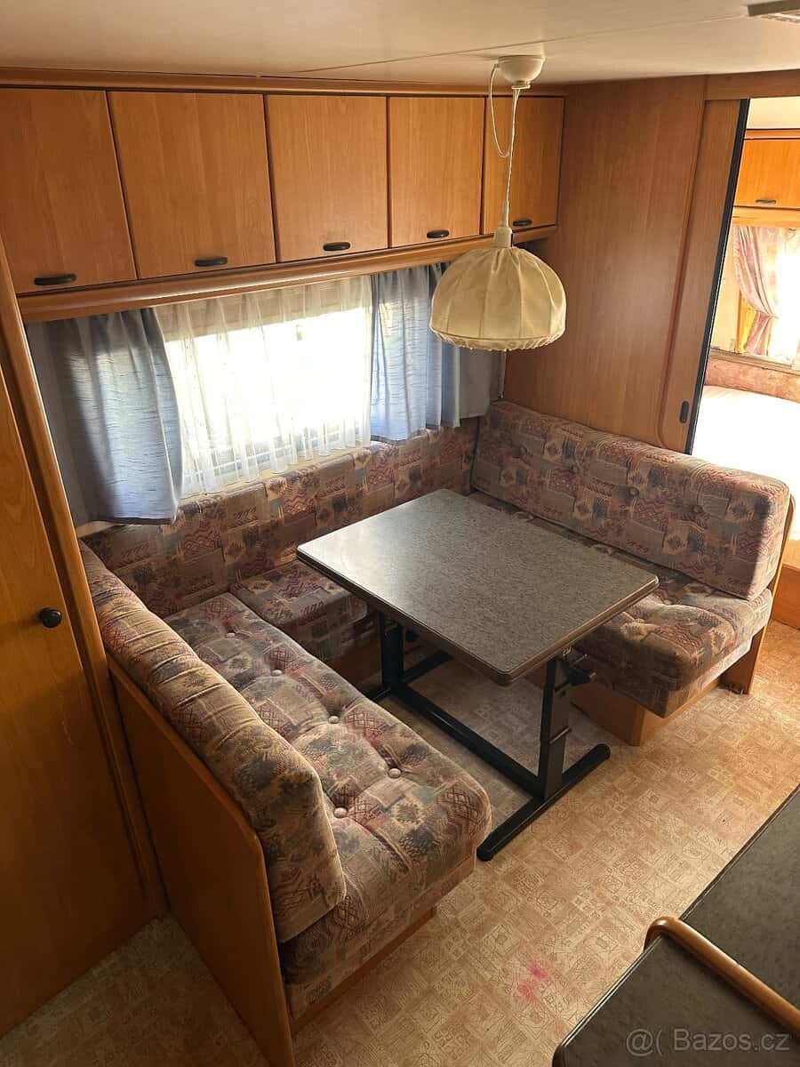 Karavan Hobby De Luxe 6