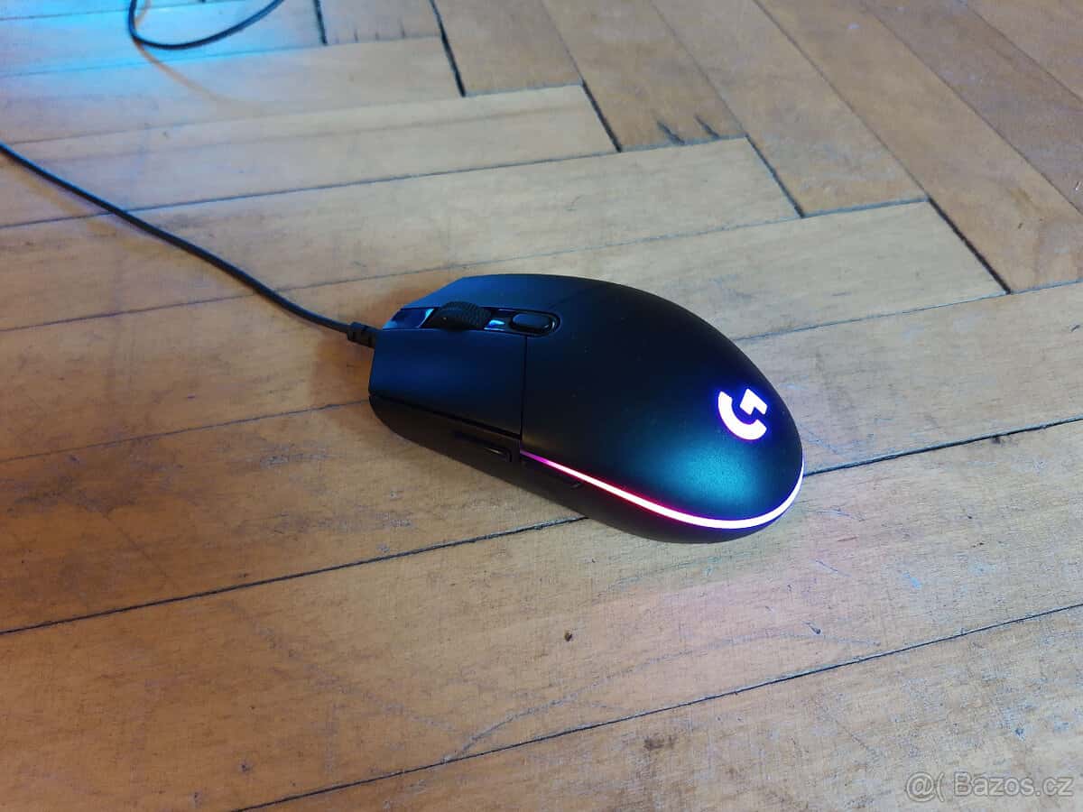 Logitech G203 Lightsync - černá 1