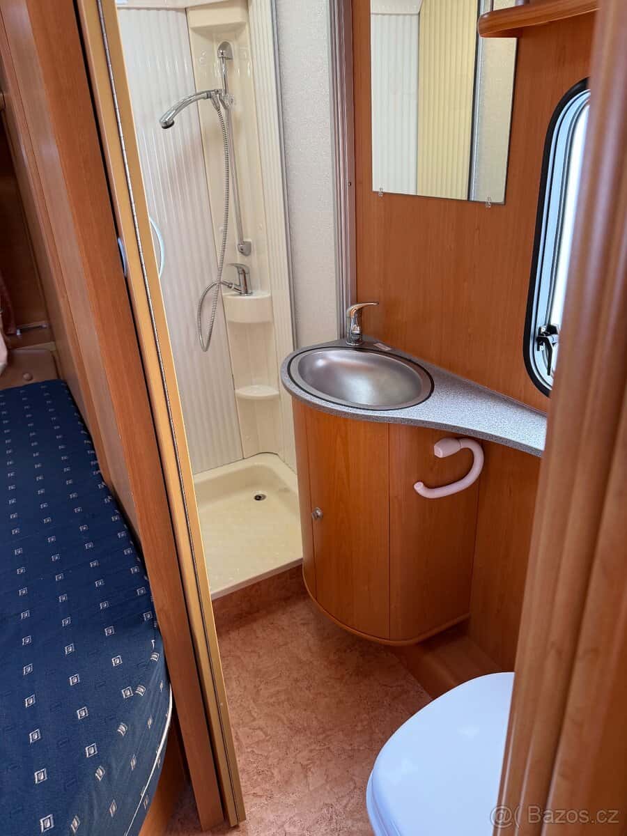 Karavan Dethleffs Camper 560 7