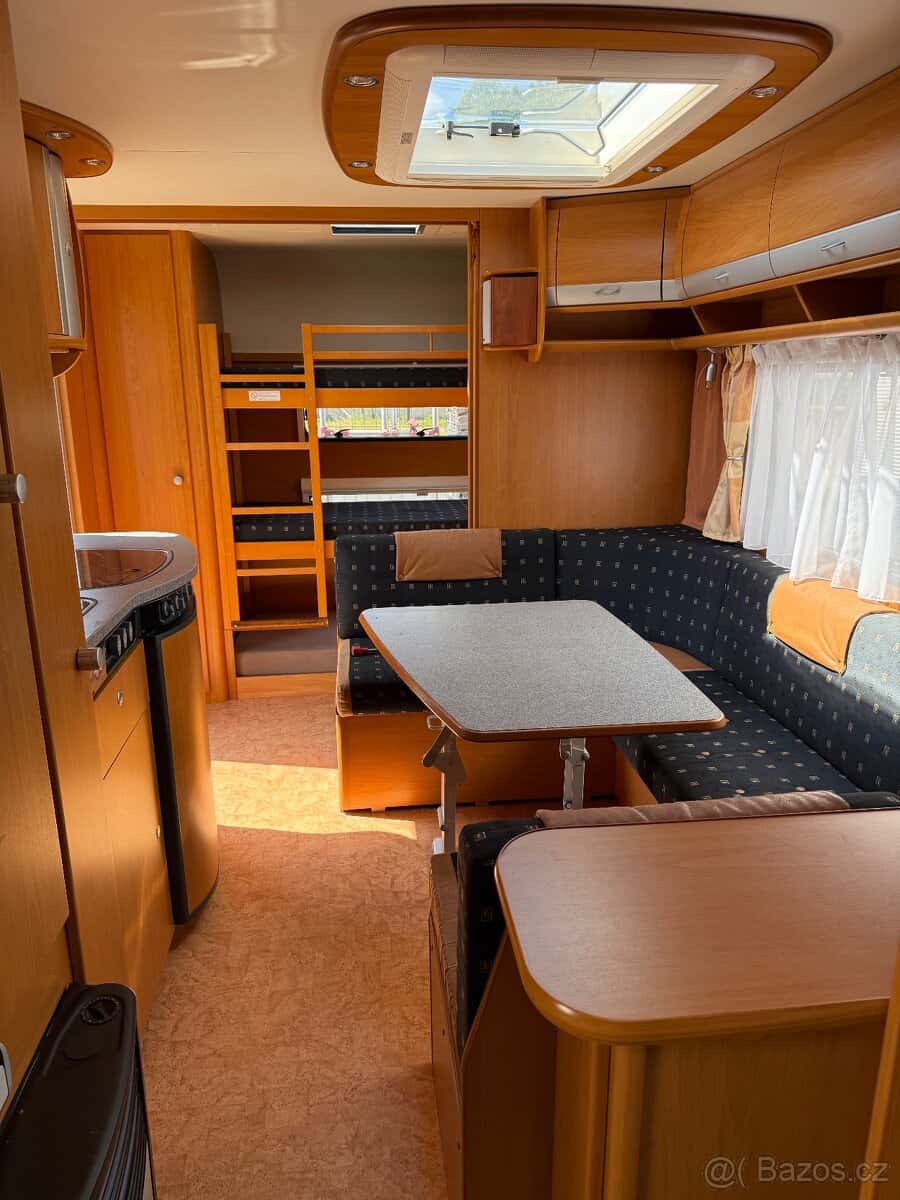 Karavan Dethleffs Camper 560 11