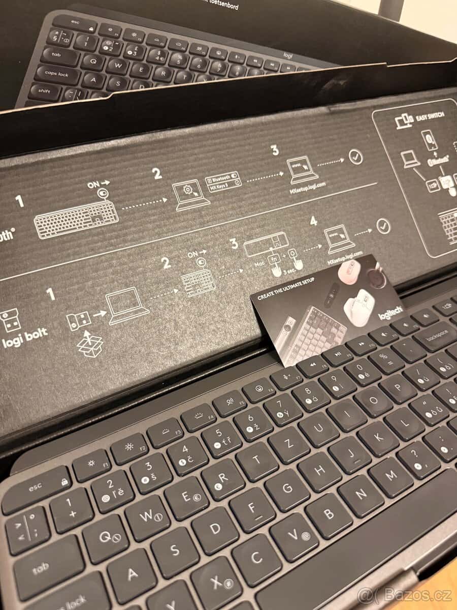 Logitech MX Keys + MX Master 3S 5