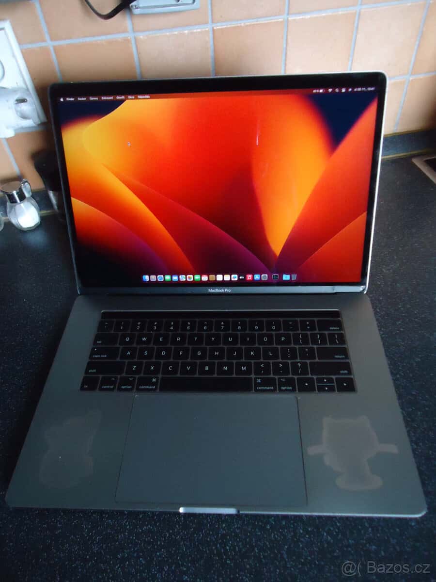 MacBook Pro 15 TouchBar 2017 1