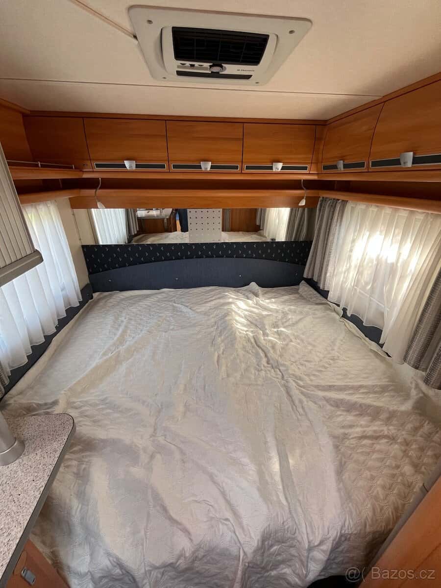 Karavan Wilk 490EU 9