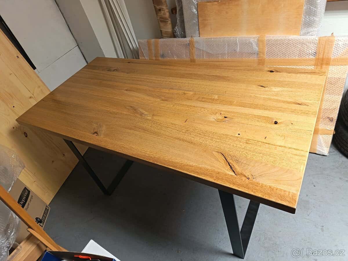 Dubový stůl 4