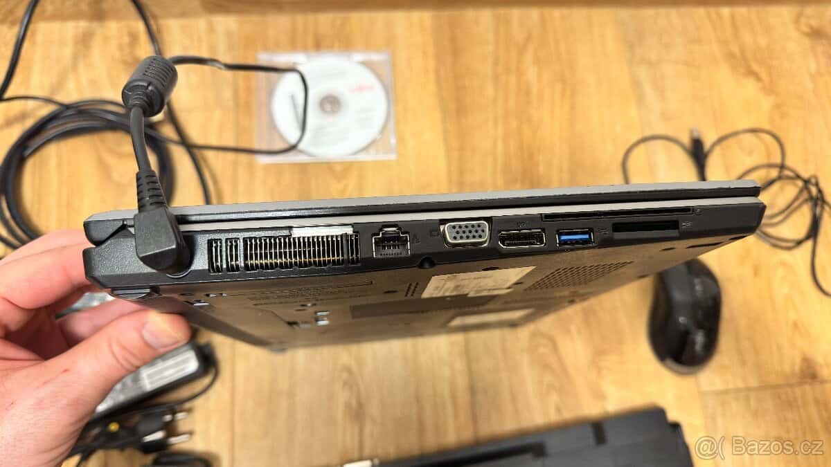 FUJITSU LIFEBOOK E756 8